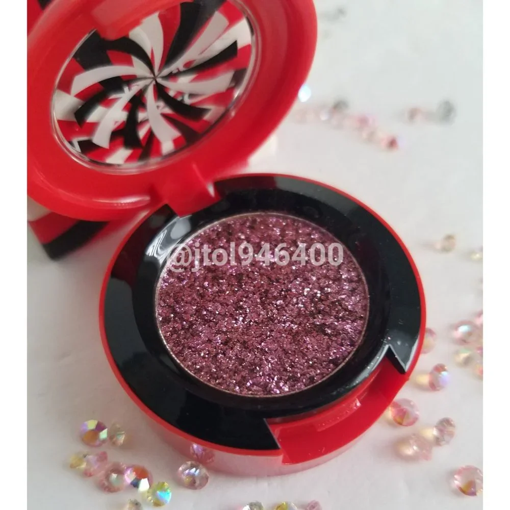 Mac Calling Your Bluff!  Shadeshifter Duochrome Eyeshadow - Picture 2 of 4